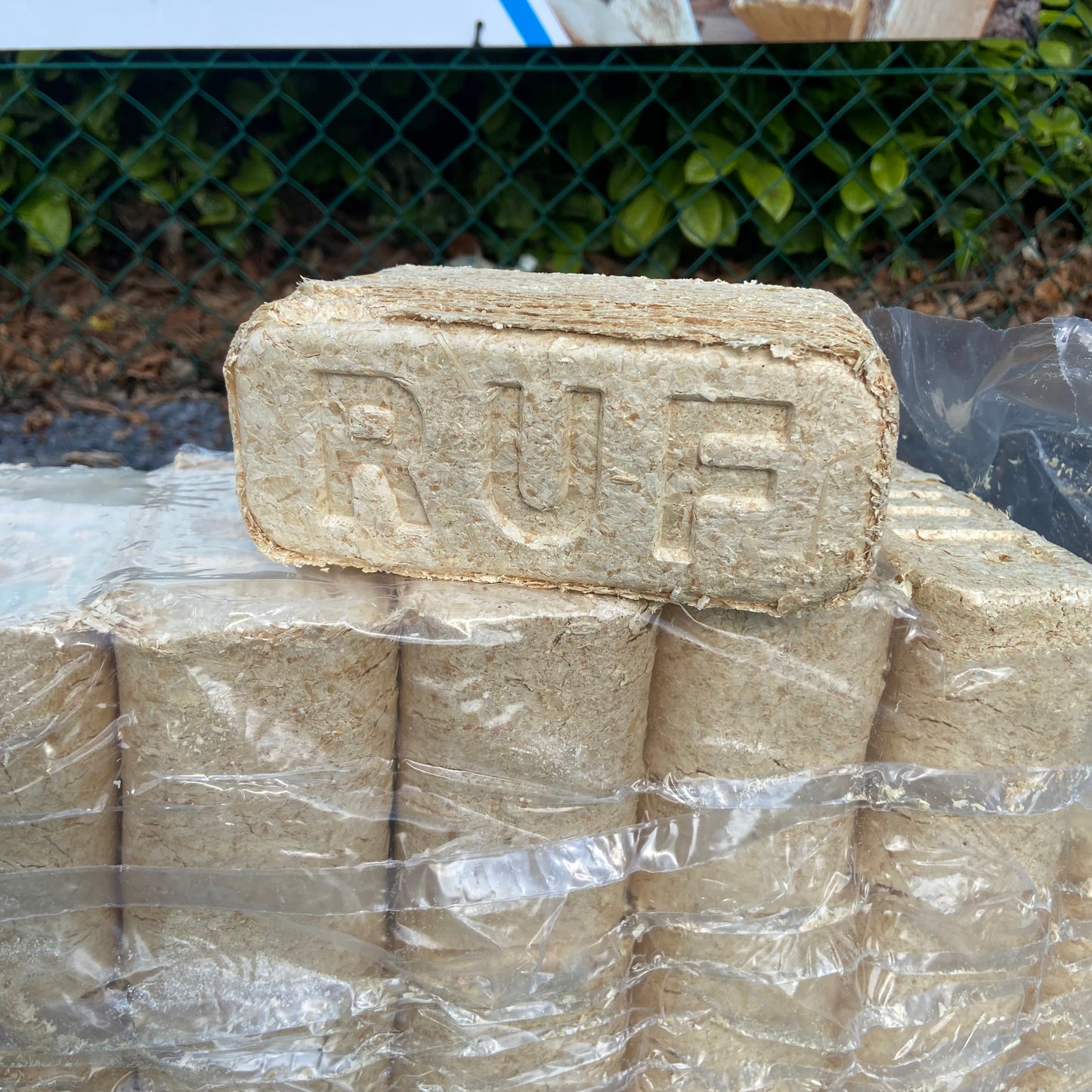 RUF Briketten